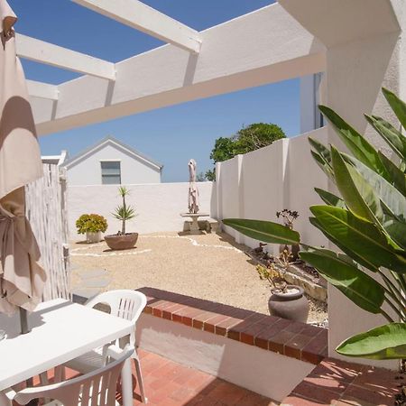 Small Bay Guest House Bloubergstrand Εξωτερικό φωτογραφία