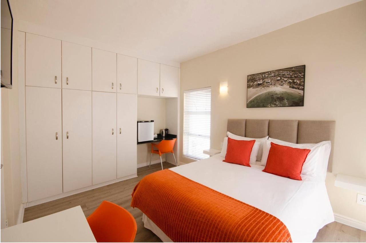 Small Bay Guest House Bloubergstrand Εξωτερικό φωτογραφία