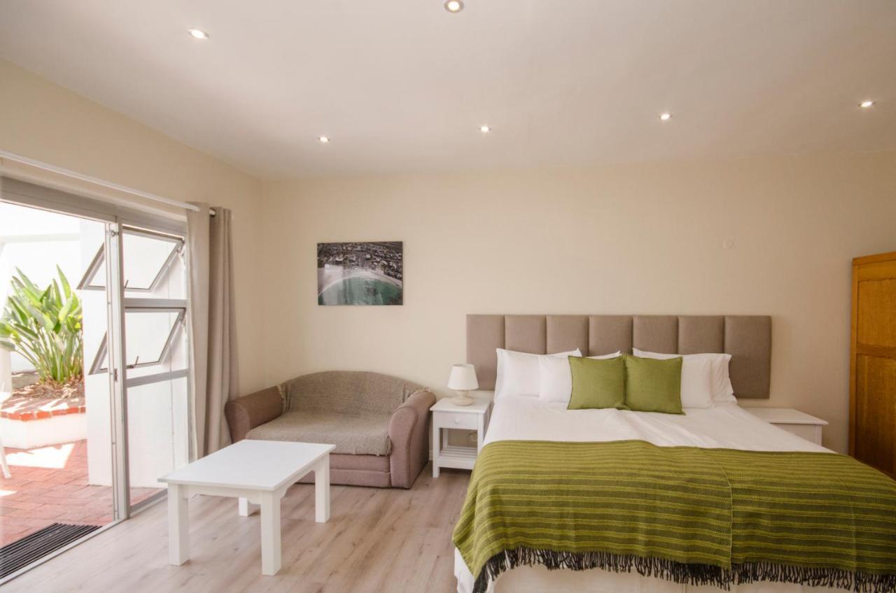 Small Bay Guest House Bloubergstrand Εξωτερικό φωτογραφία