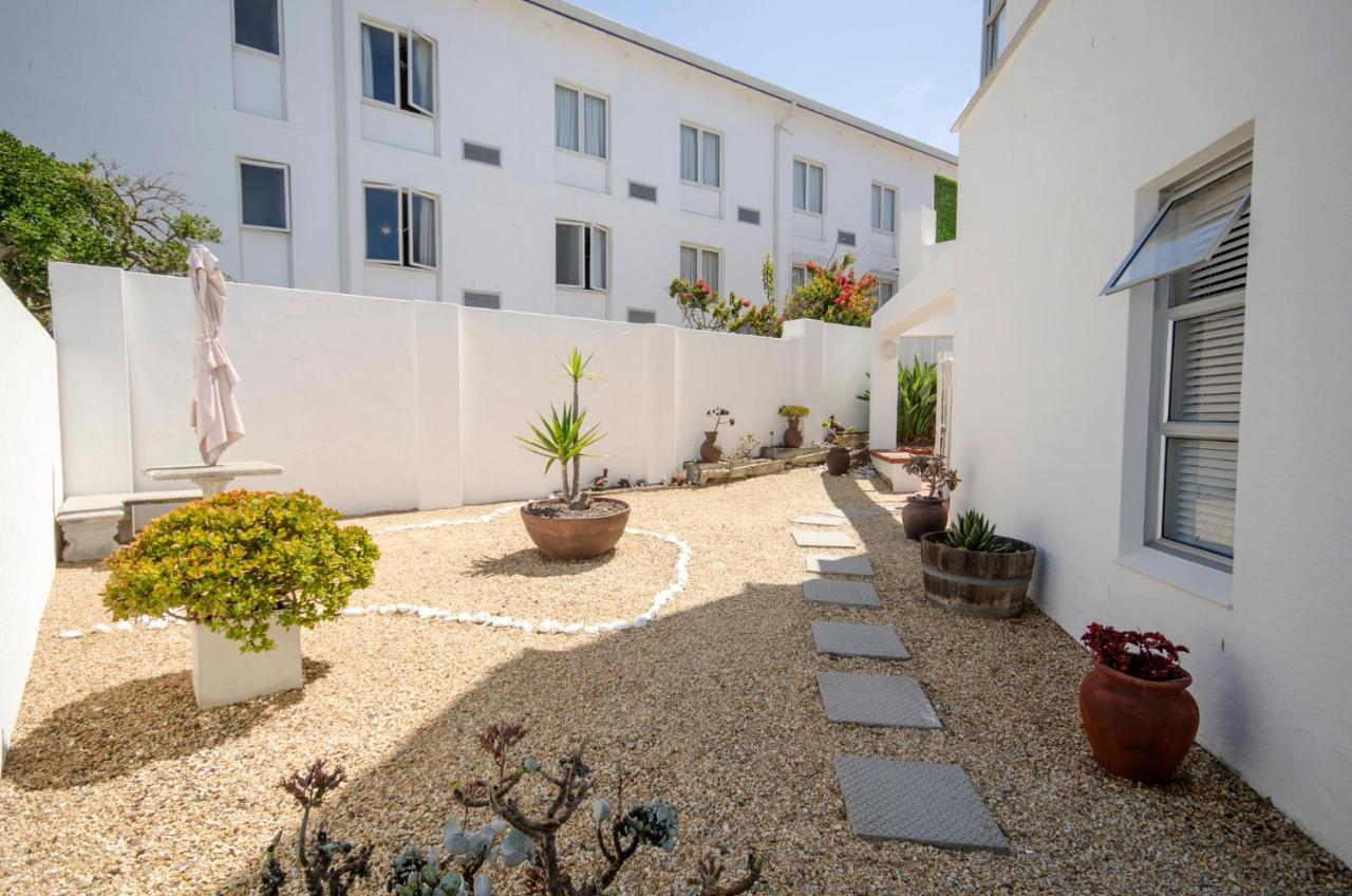Small Bay Guest House Bloubergstrand Εξωτερικό φωτογραφία